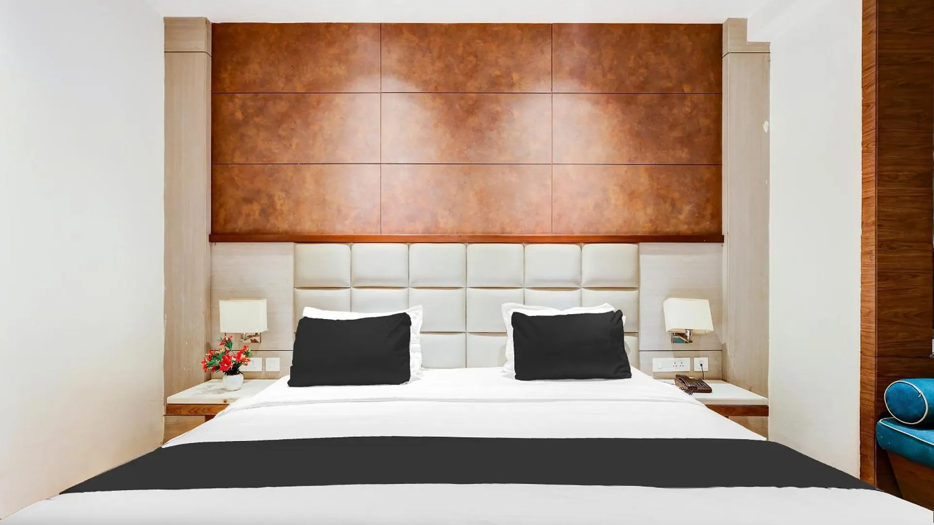 Hotel Grand Asian Plaza New Delhi 4*,