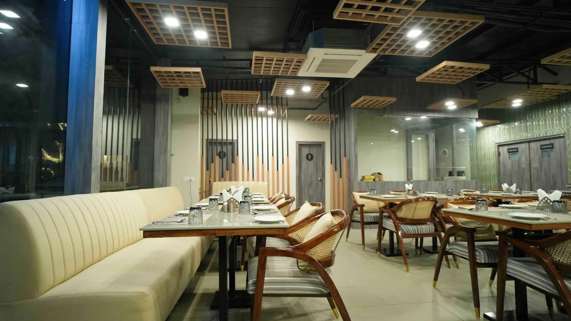 Hotel Grand Asian Plaza New Delhi 4*,  India